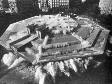 Voladura del Mercado de Olavide