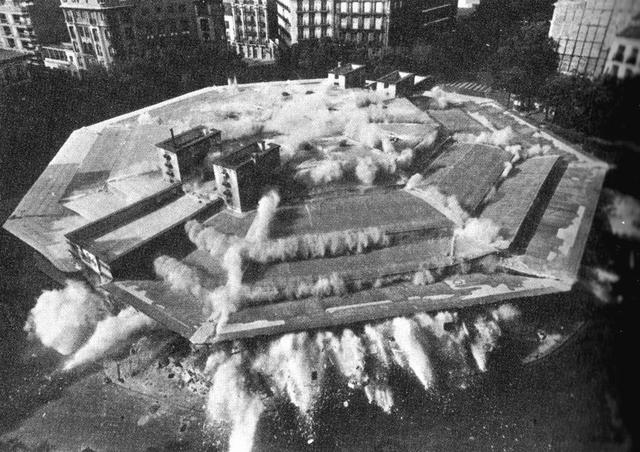 Voladura del Mercado de Olavide