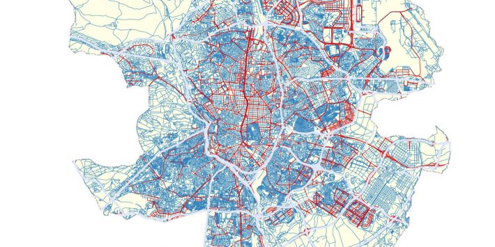 MAPA DE VELOCIDAD.
AZUL: Calles que pasarán a estar limitadas a 30 por hora. ROJO: Las que admiten una velocidad de 50 por hora;  GRIS: Vías de alta ocupación como la M-30 o la M-40.